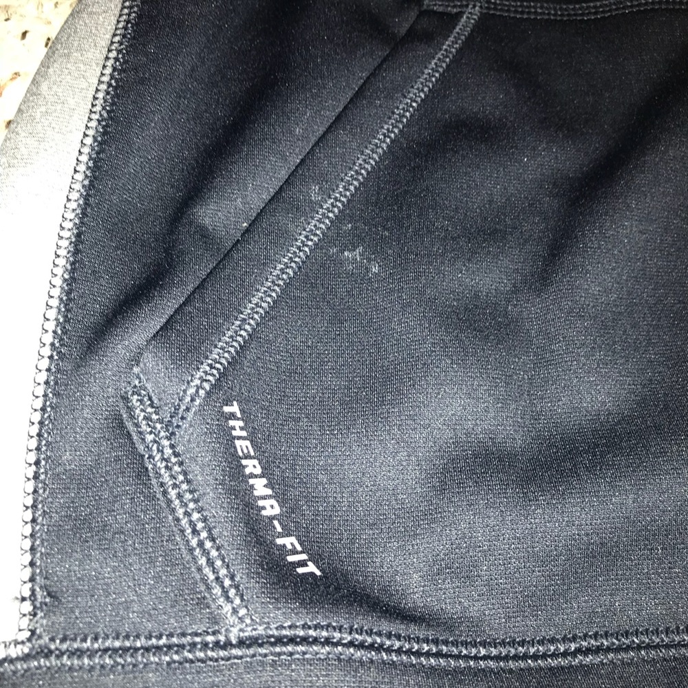 NWT Nike Therma-Fit hoodie (men’s small) - Picture 4 of 6